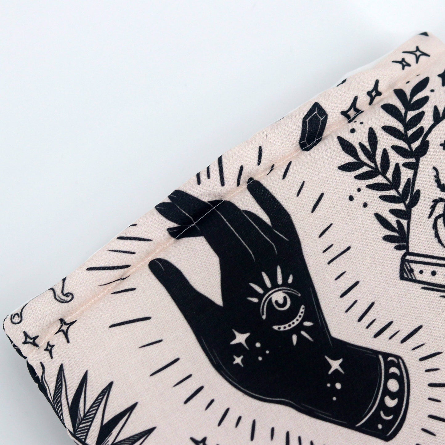 Bookish Goods - Boekenhoes Crown The Witch - The Dreamer's Bookshop.