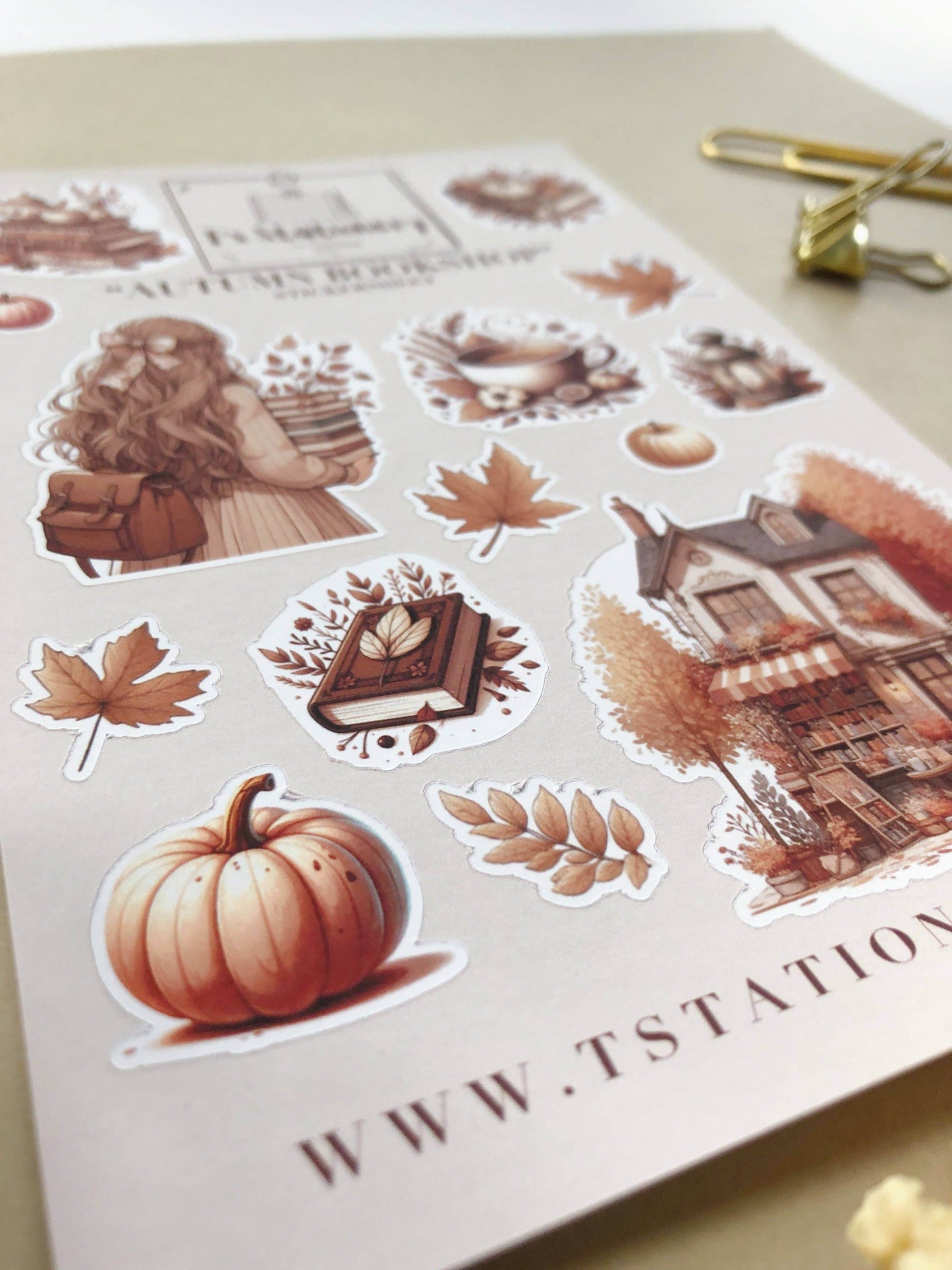 T's Stationery - Stickervel „Autumn Bookshop” - The Dreamer's Bookshop.