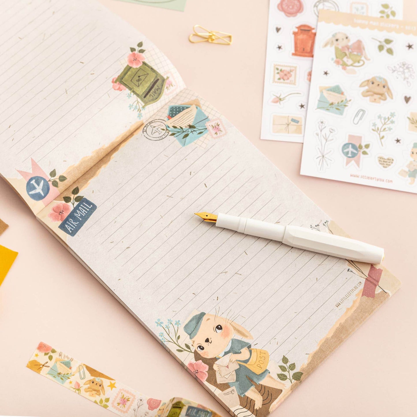 Little Lefty Lou - Luchtpoststickers (S014) - The Dreamer's Bookshop.