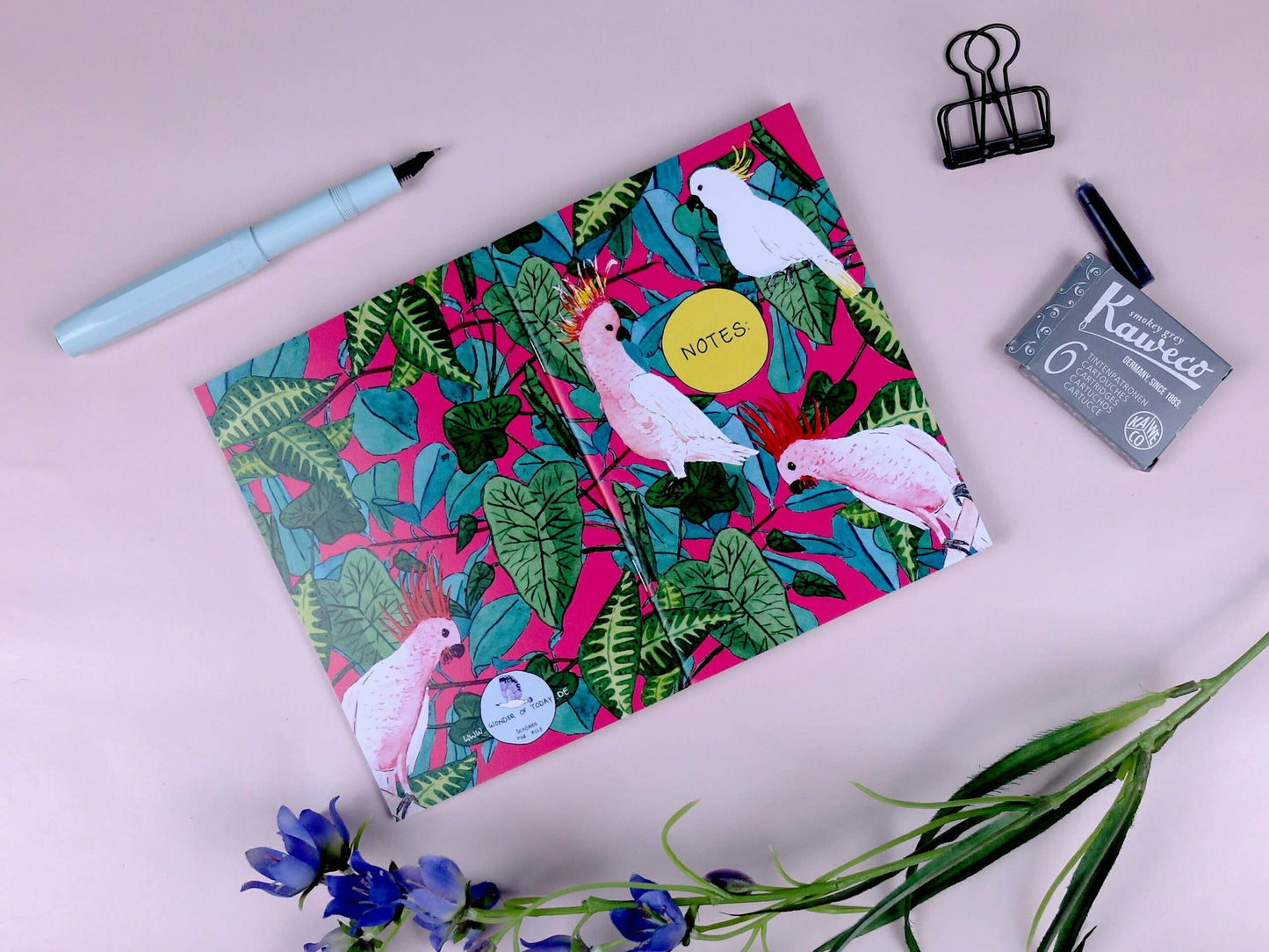 Wonder Of Today - A6 notitieboek voor roze papegaaien - The Dreamer's Bookshop.