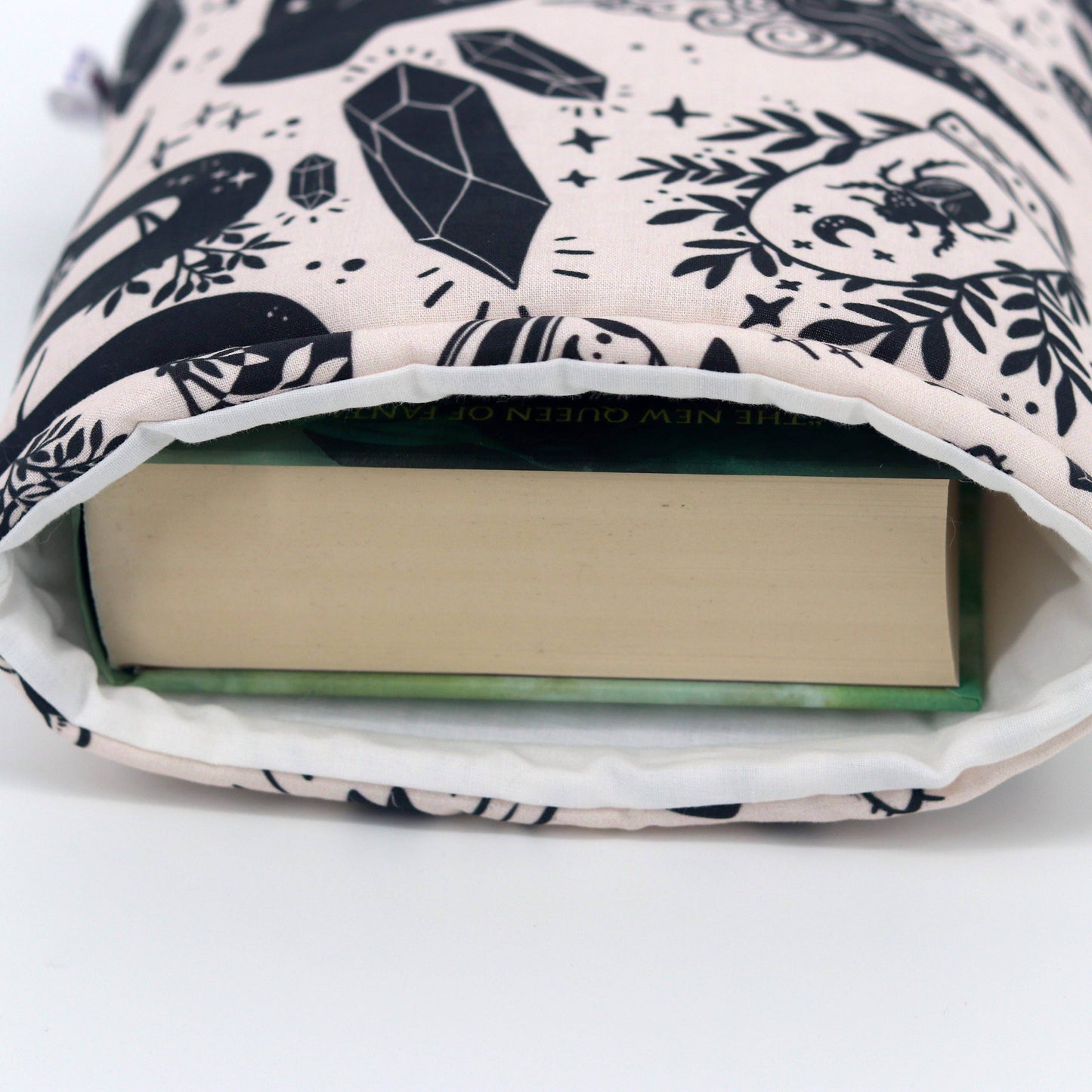 Bookish Goods - Boekenhoes Crown The Witch - The Dreamer's Bookshop.
