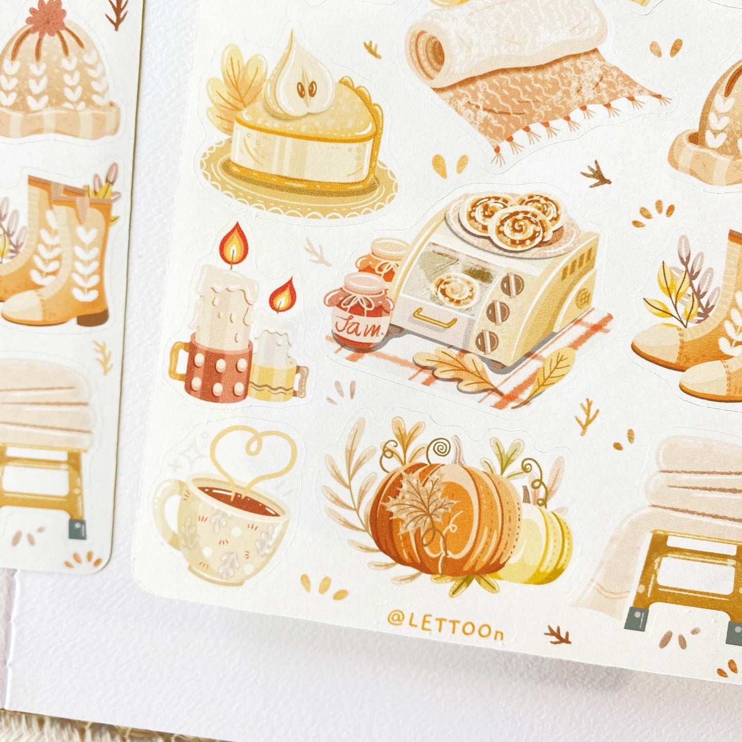 LETTOOn - Stickervel - Autumn in my Heart - The Dreamer's Bookshop.
