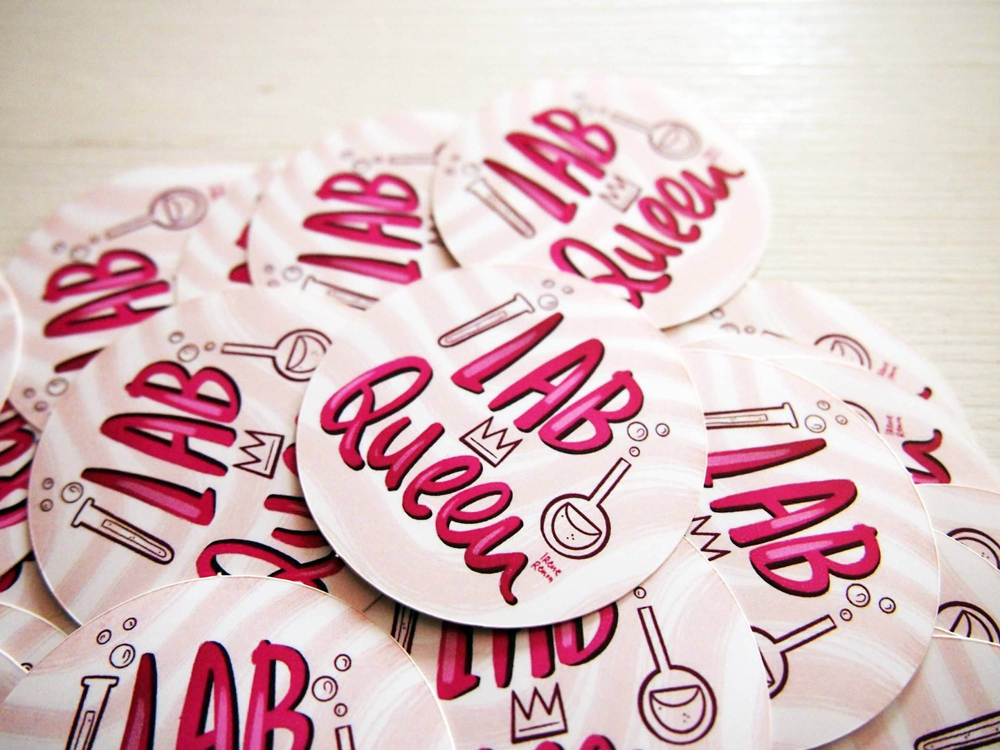 Irene Renon illustrations - Wetenschapsstickers, laboratoriumkoningin, sticker voor wetenschappers - The Dreamer's Bookshop.