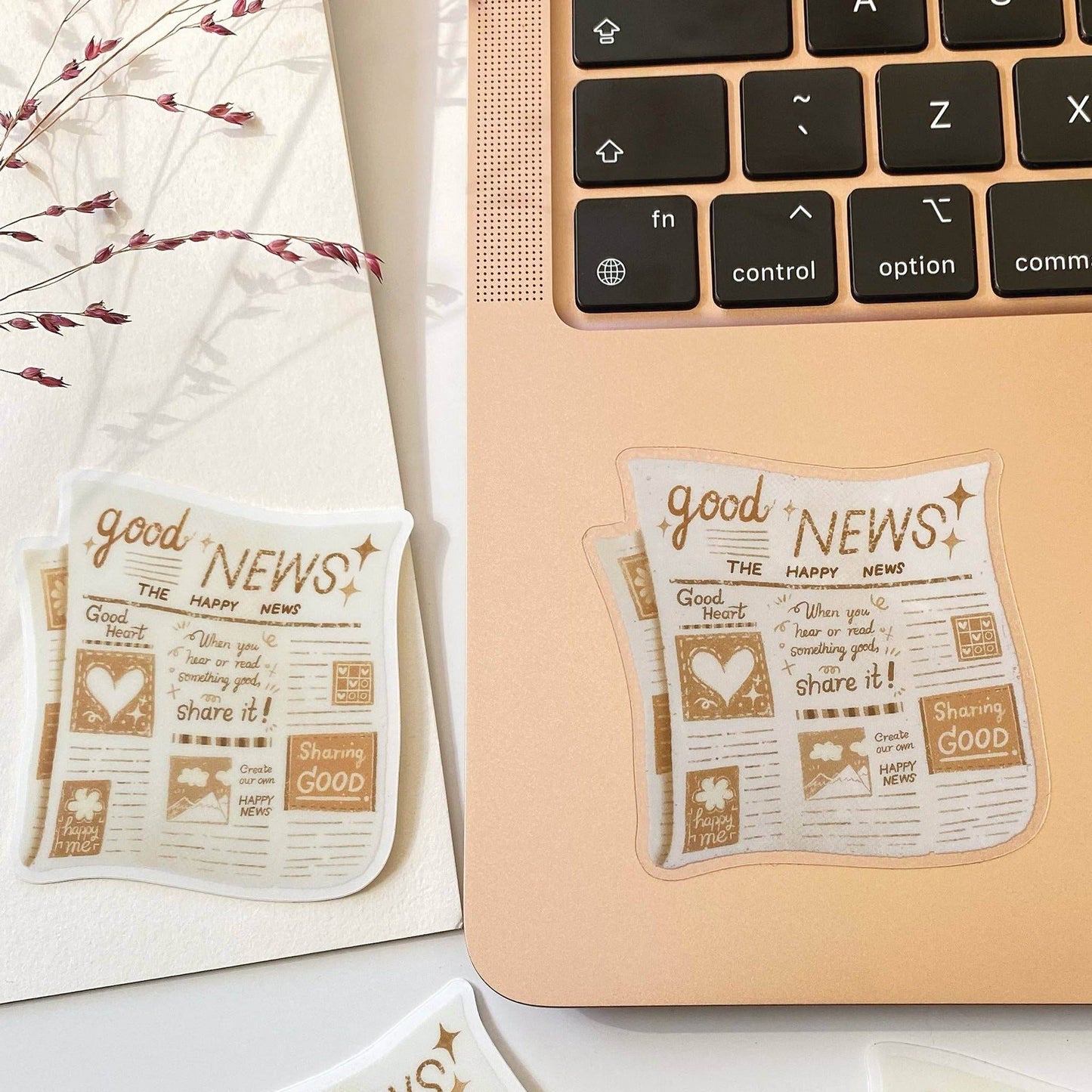 LETTOOn - Heldere Vinylsticker - Goed Nieuws - The Dreamer's Bookshop.