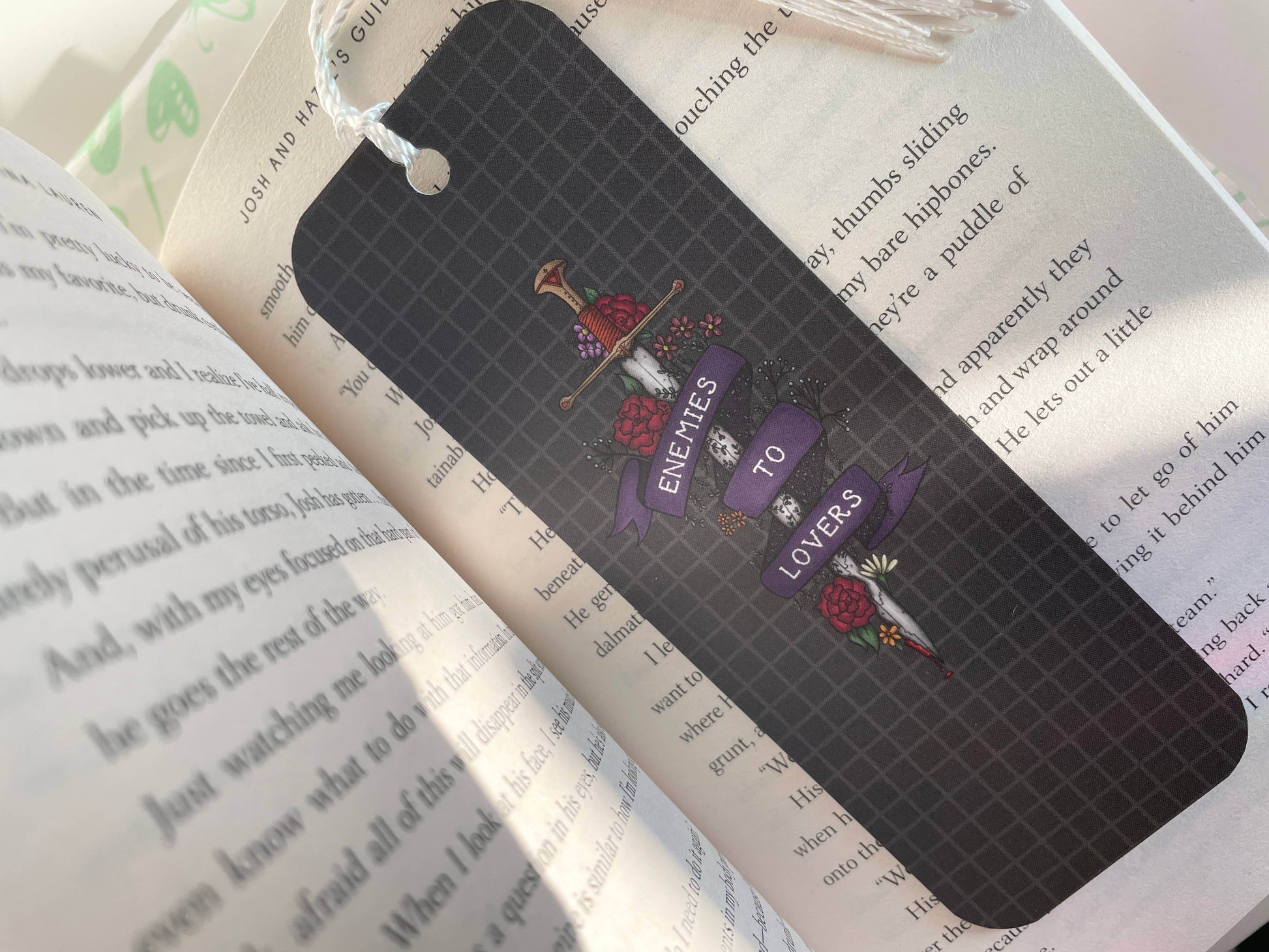Magic&Books - Vijanden to Lovers Bookmark - The Dreamer's Bookshop.