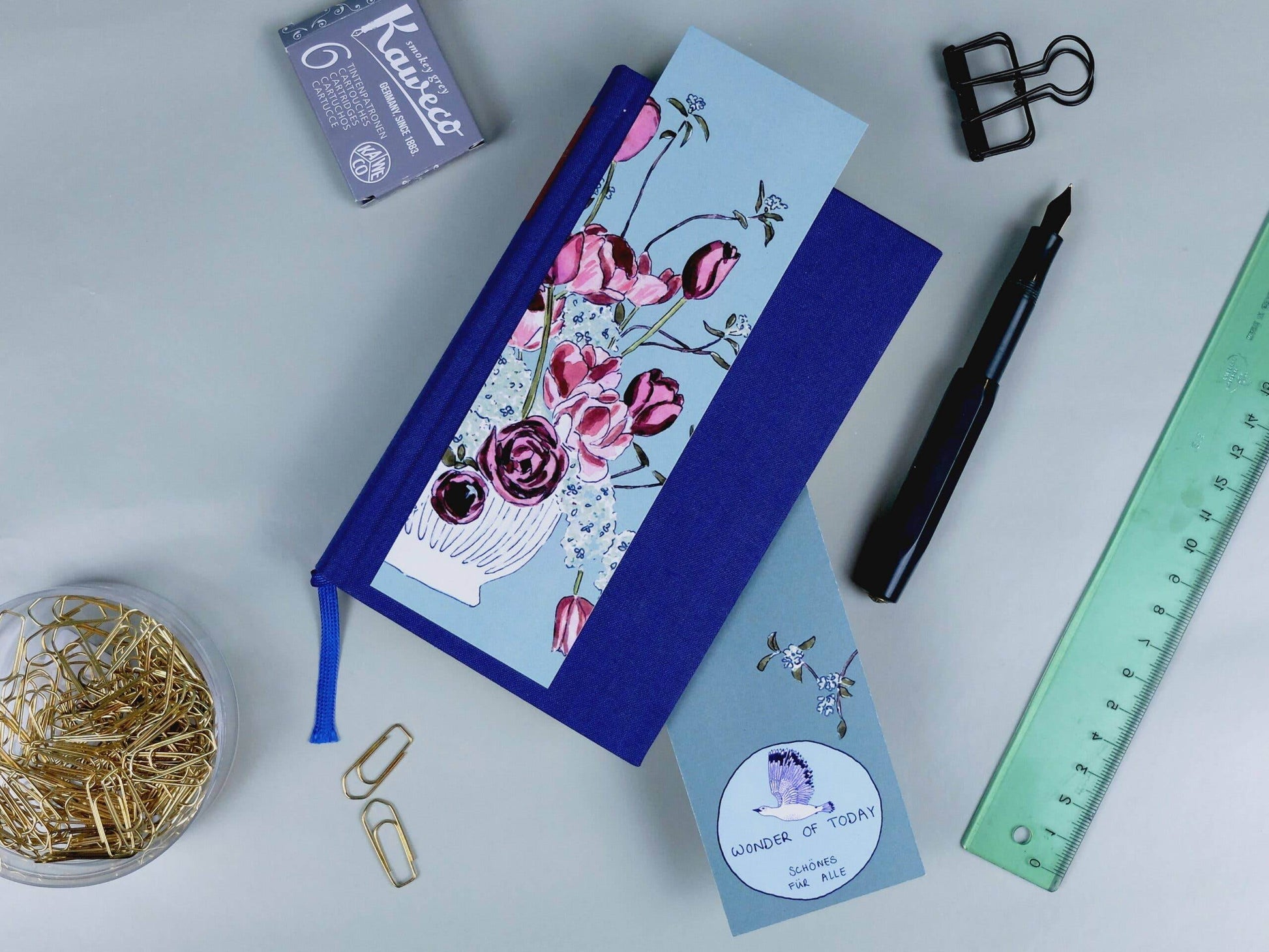 Wonder Of Today - Bookmark flower vaas - The Dreamer's Bookshop.