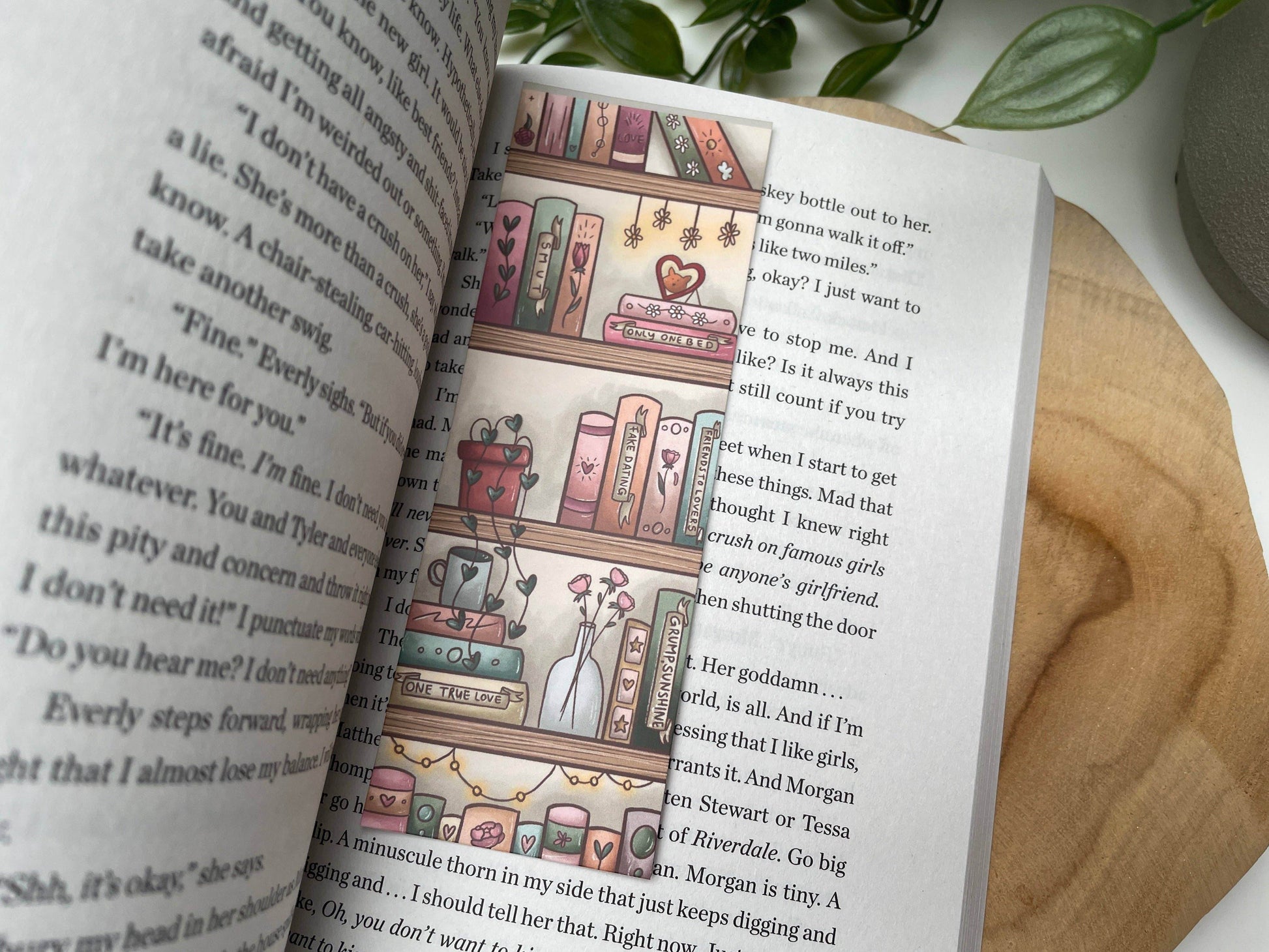 Magic&Books - Genre Bookmark Romance - The Dreamer's Bookshop.