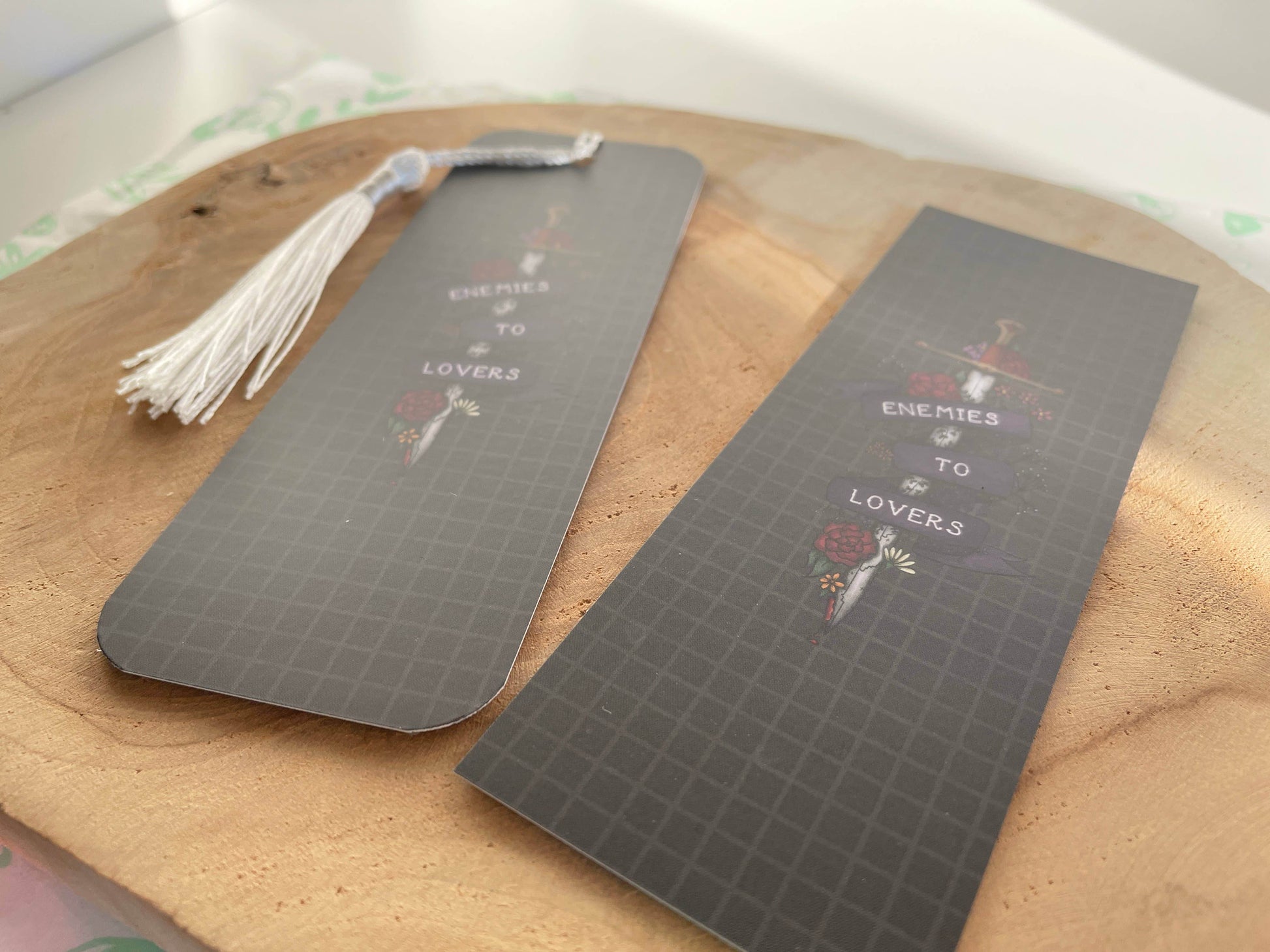 Magic&Books - Vijanden to Lovers Bookmark - The Dreamer's Bookshop.