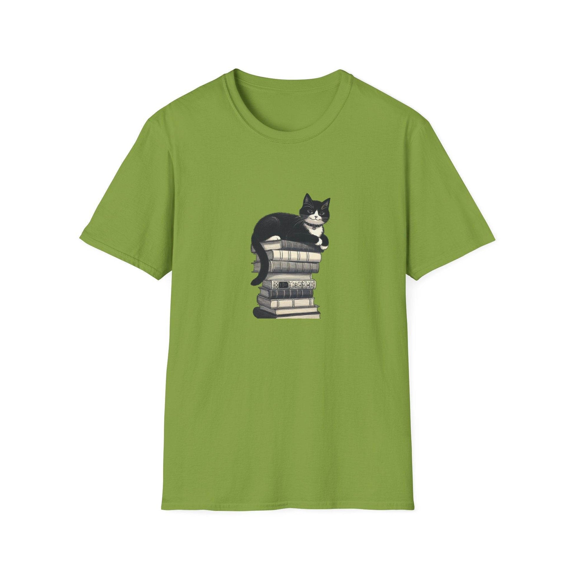 Unisex Softstyle T-Shirt - Vintage Cat Book Stack Booklover - The Dreamer's Bookshop.