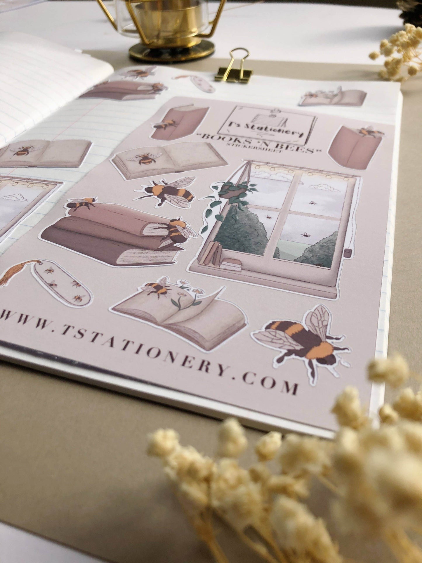 T's Stationery - „Books 'n Bees” - The Dreamer's Bookshop.