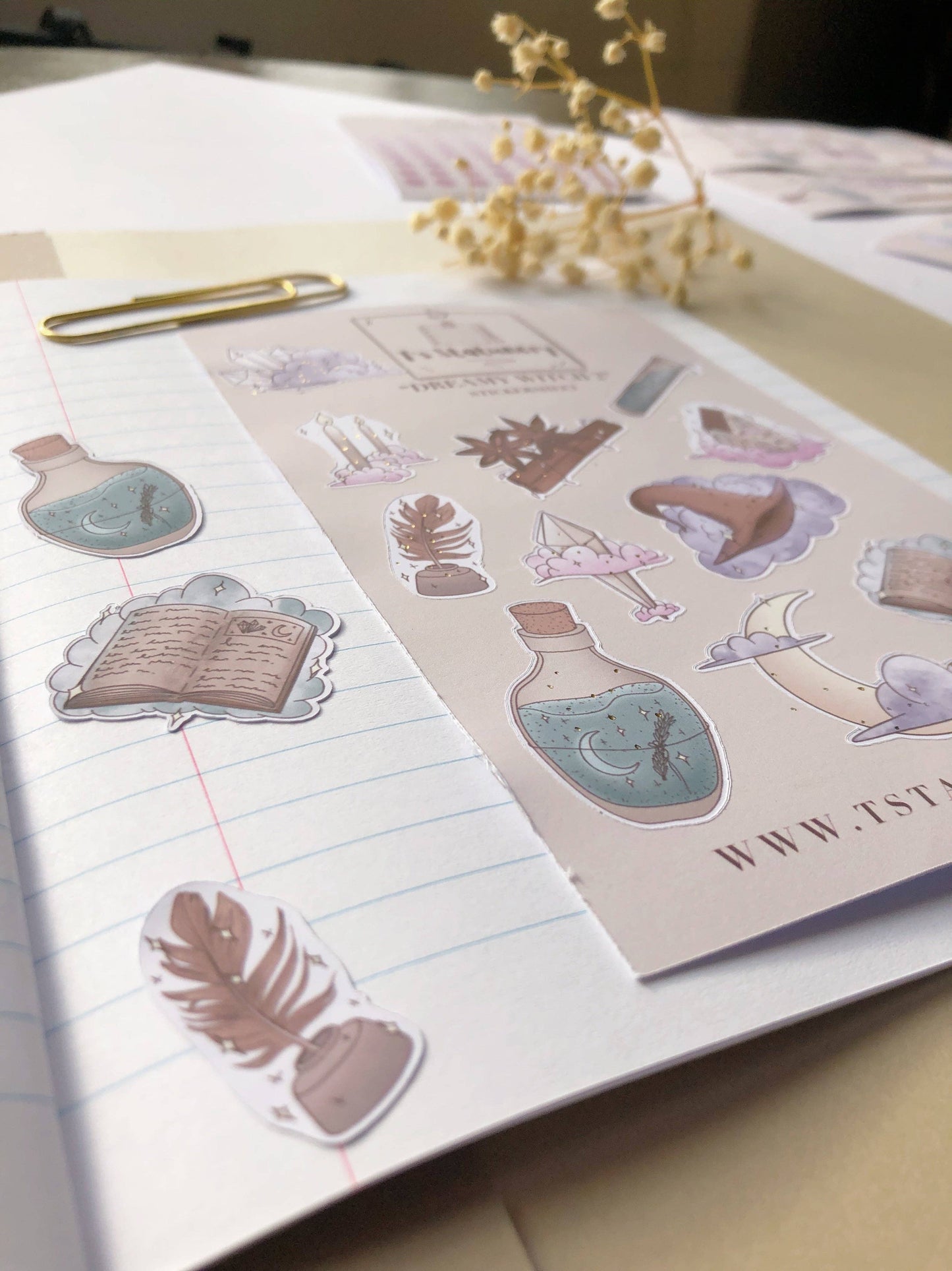 T's Stationery - „Dromerige heks 2" - The Dreamer's Bookshop.