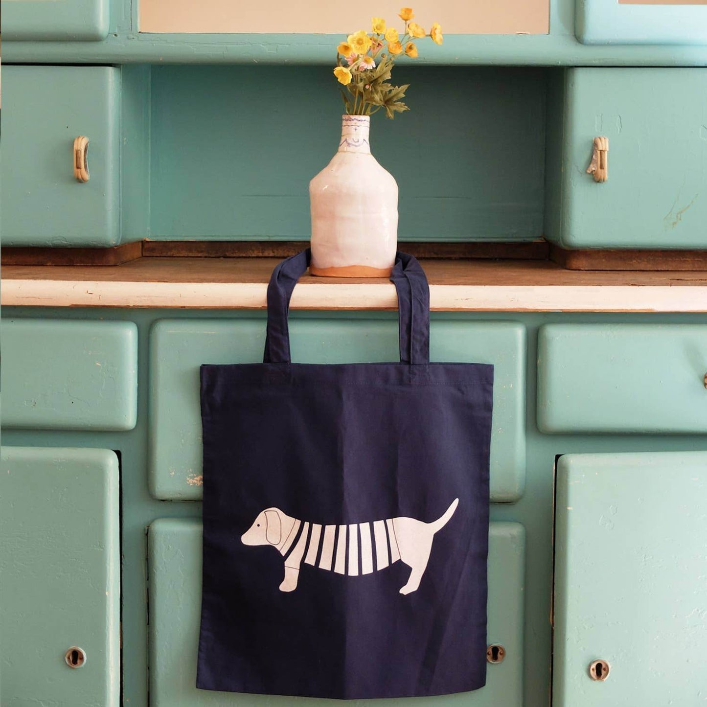 Wonder Of Today - Handbedrukte stoffen tas met teckelmotief marine - The Dreamer's Bookshop.