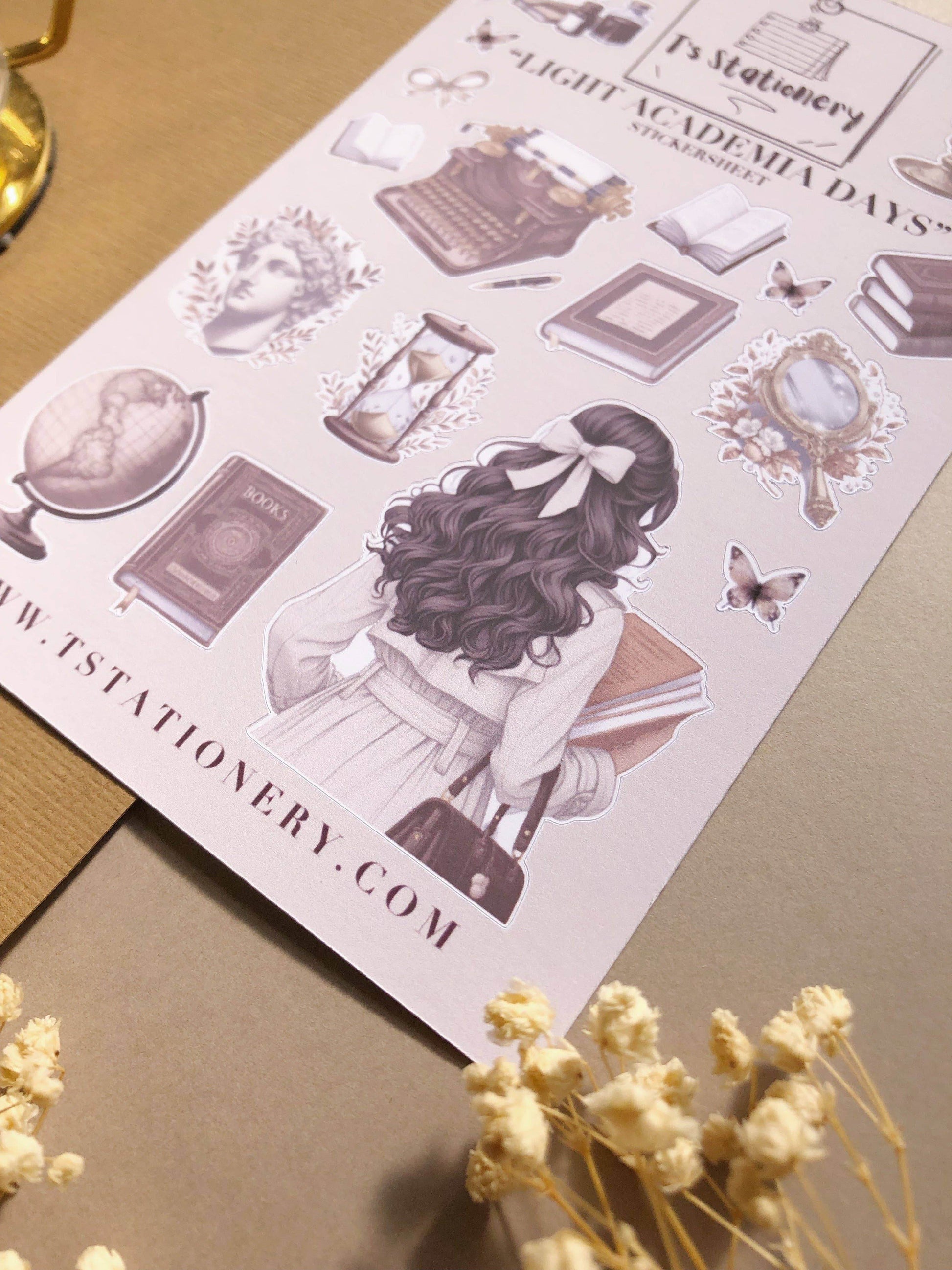 T's Stationery - Stickervel „Light Academia Days” - The Dreamer's Bookshop.