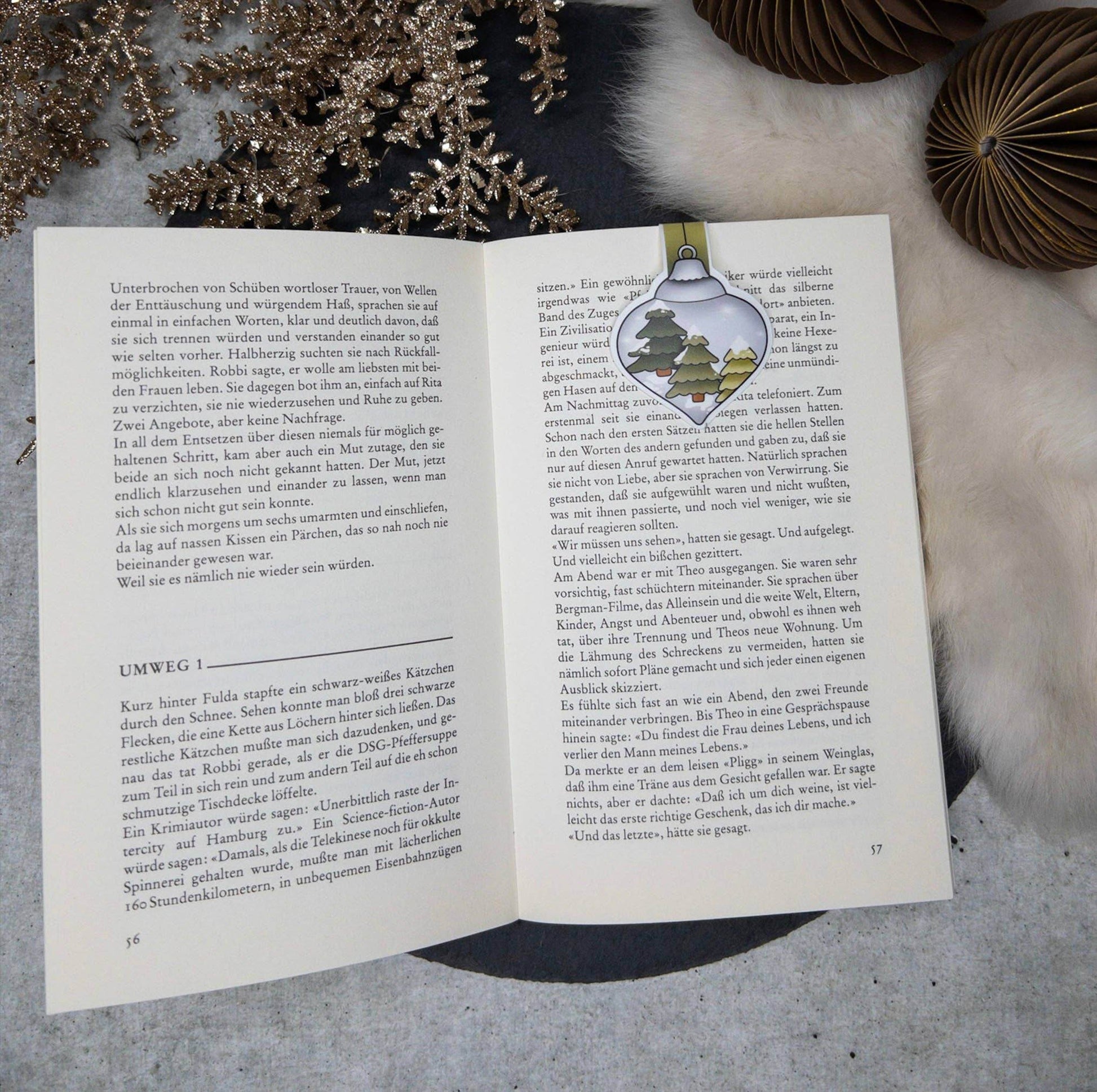 Solid Gold / Naja-Marie Baumann - Kerstornament - Magnetische Boekenlegger - The Dreamer's Bookshop.