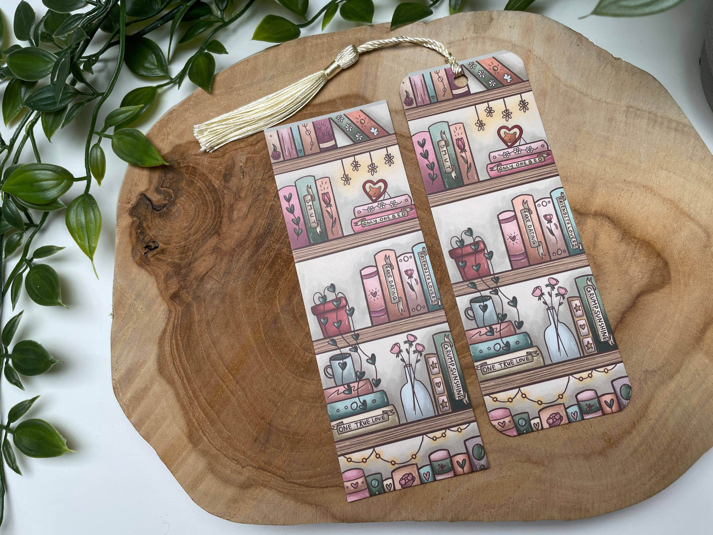 Magic&Books - Genre Bookmark Romance - The Dreamer's Bookshop.