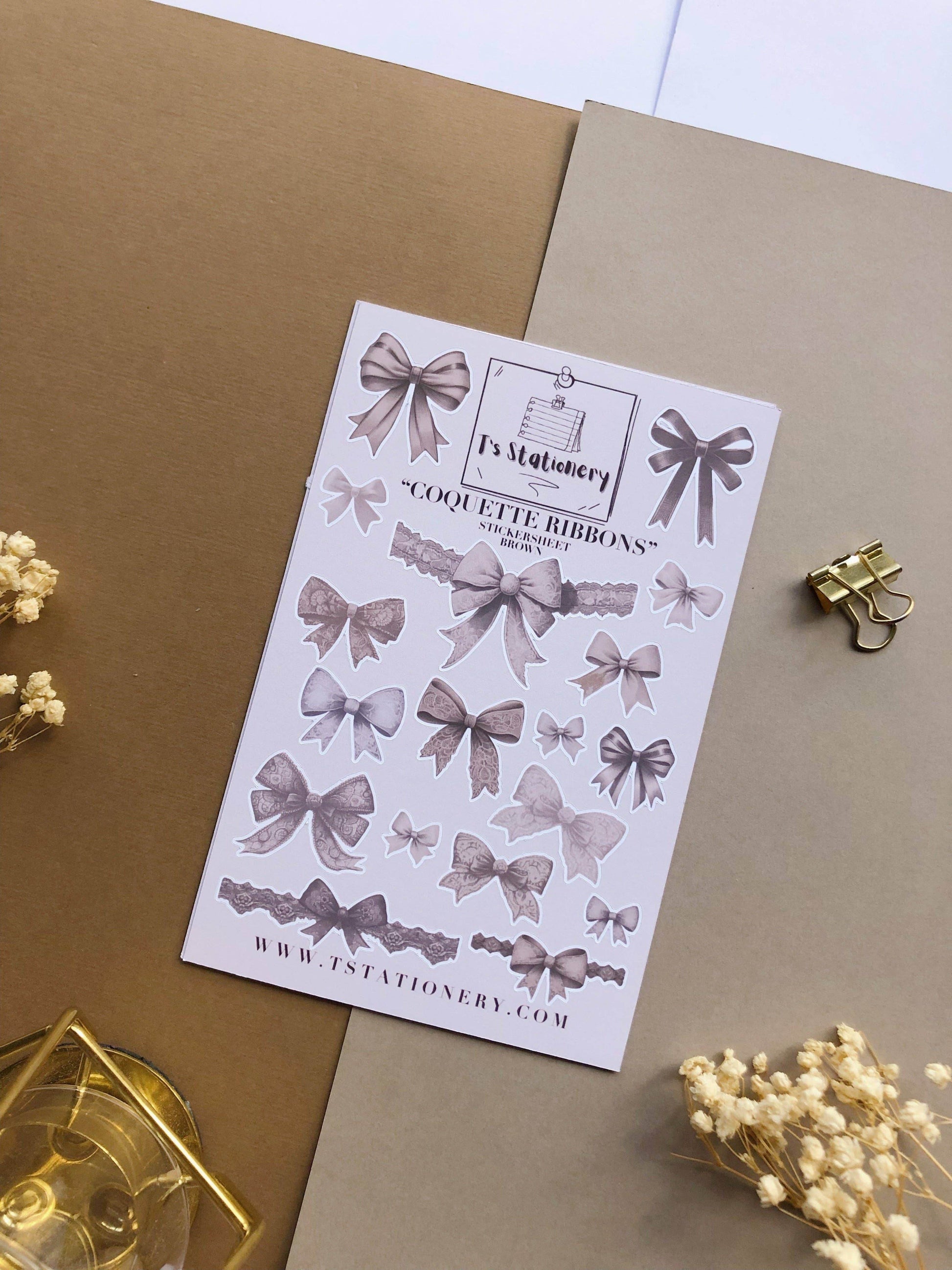 T's Stationery - Stickervel „Coquette Ribons” - The Dreamer's Bookshop.
