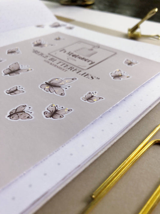 T's Stationery - „Beige en gouden vlinders” - The Dreamer's Bookshop.
