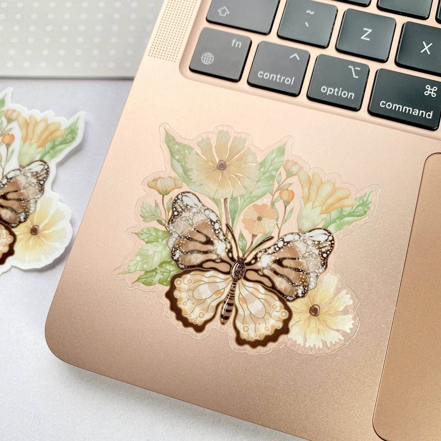 LETTOOn - Heldere Vinylsticker - Botanische Vlinder - The Dreamer's Bookshop.