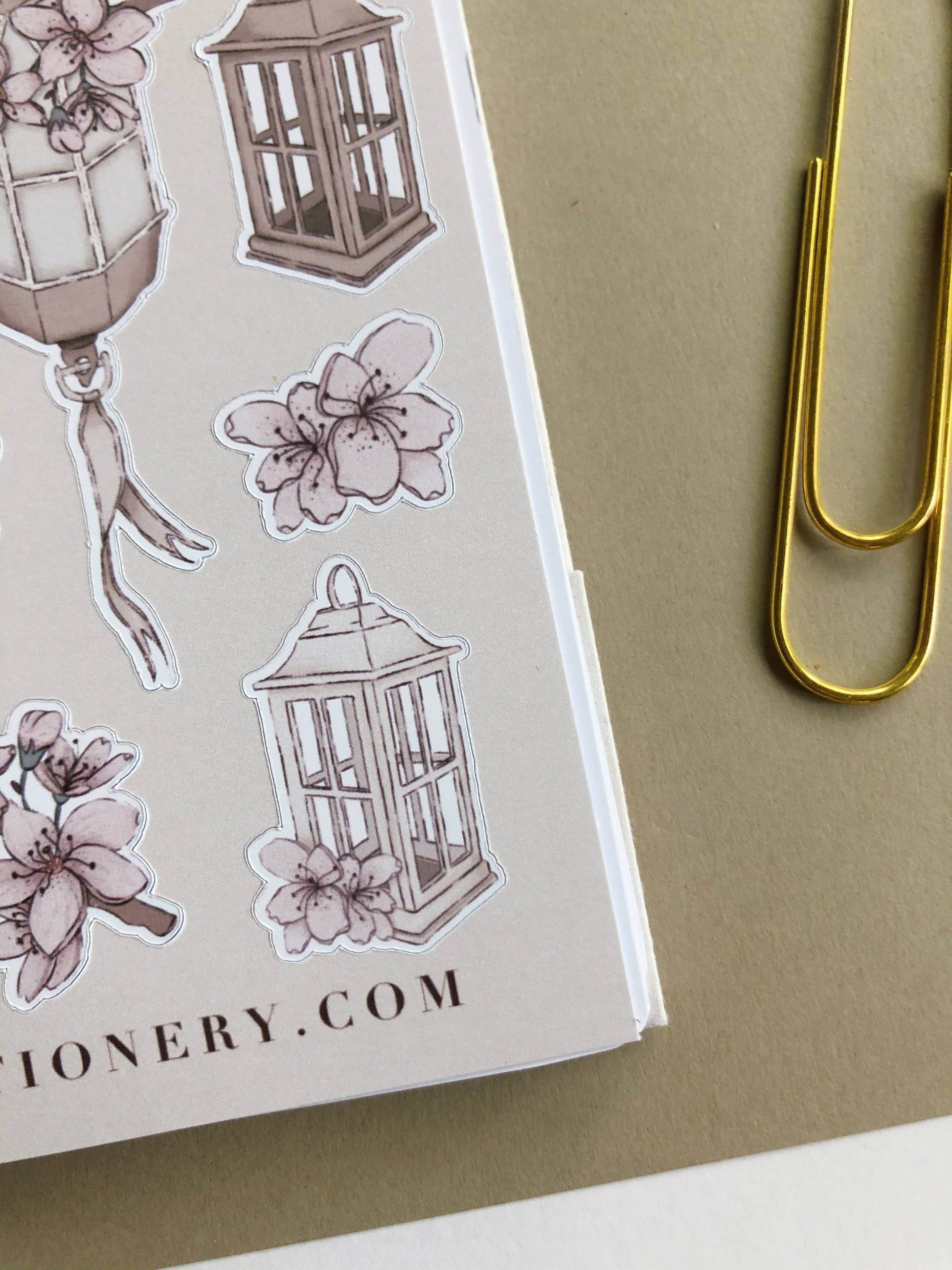 T's Stationery - „Sakura-lantaarns” - The Dreamer's Bookshop.