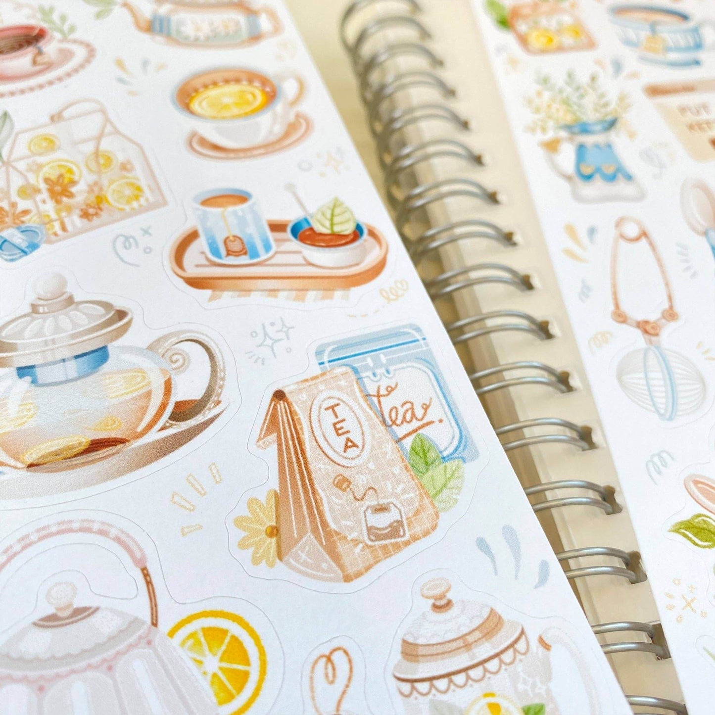 LETTOOn - Stickervel - Theetijd - The Dreamer's Bookshop.