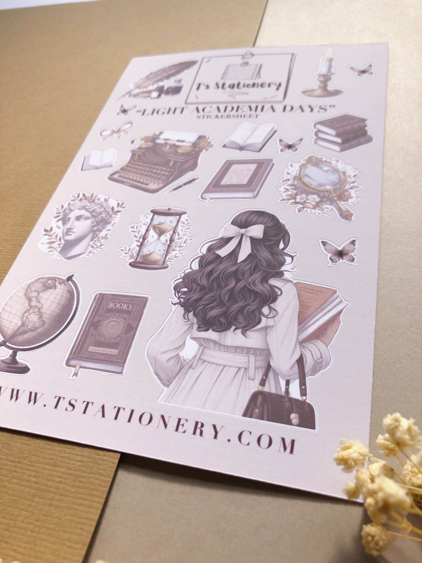 T's Stationery - Stickervel „Light Academia Days” - The Dreamer's Bookshop.
