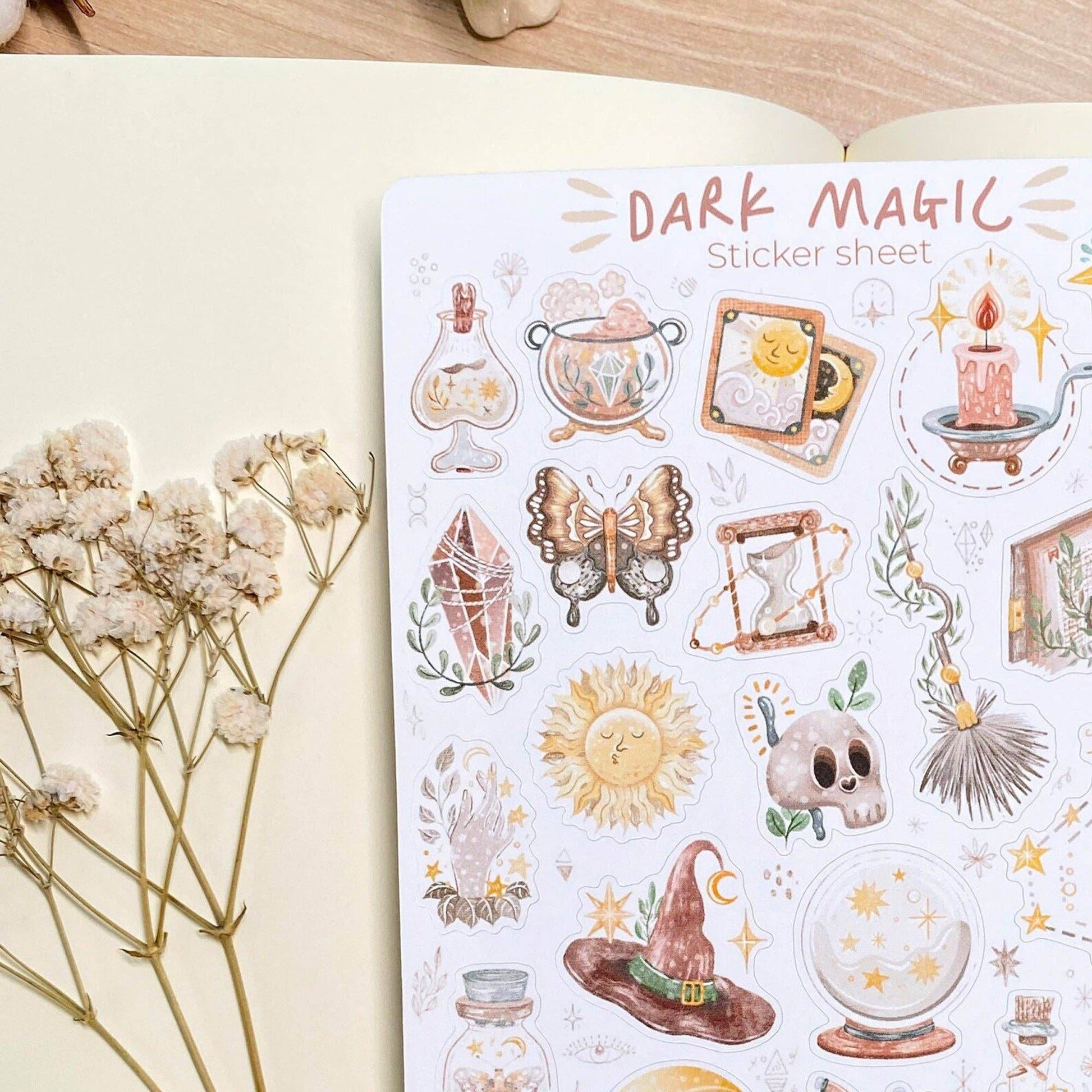 LETTOOn - Stickervel - Dark Magic - The Dreamer's Bookshop.