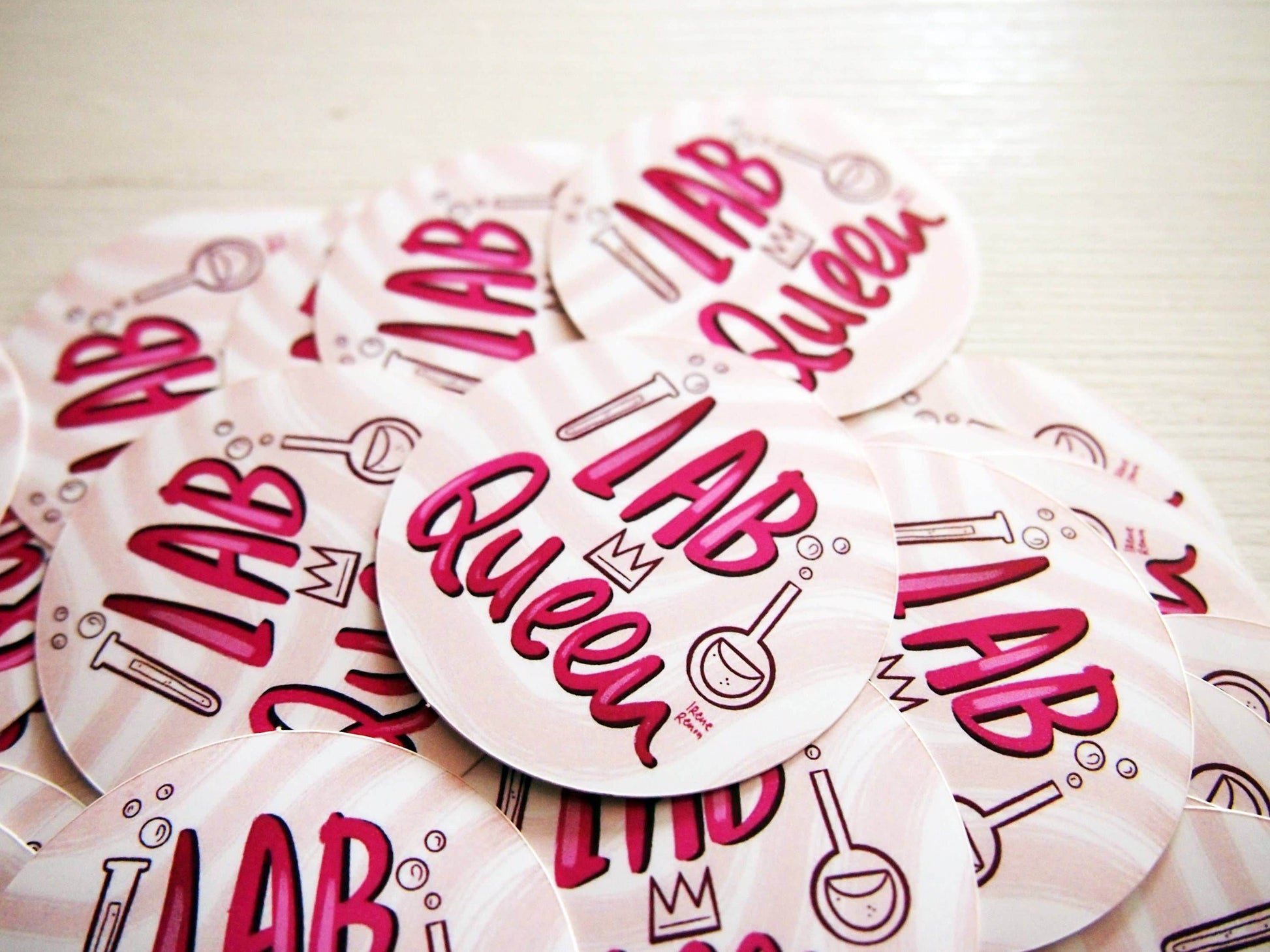 Irene Renon illustrations - Wetenschapsstickers, laboratoriumkoningin, sticker voor wetenschappers - The Dreamer's Bookshop.