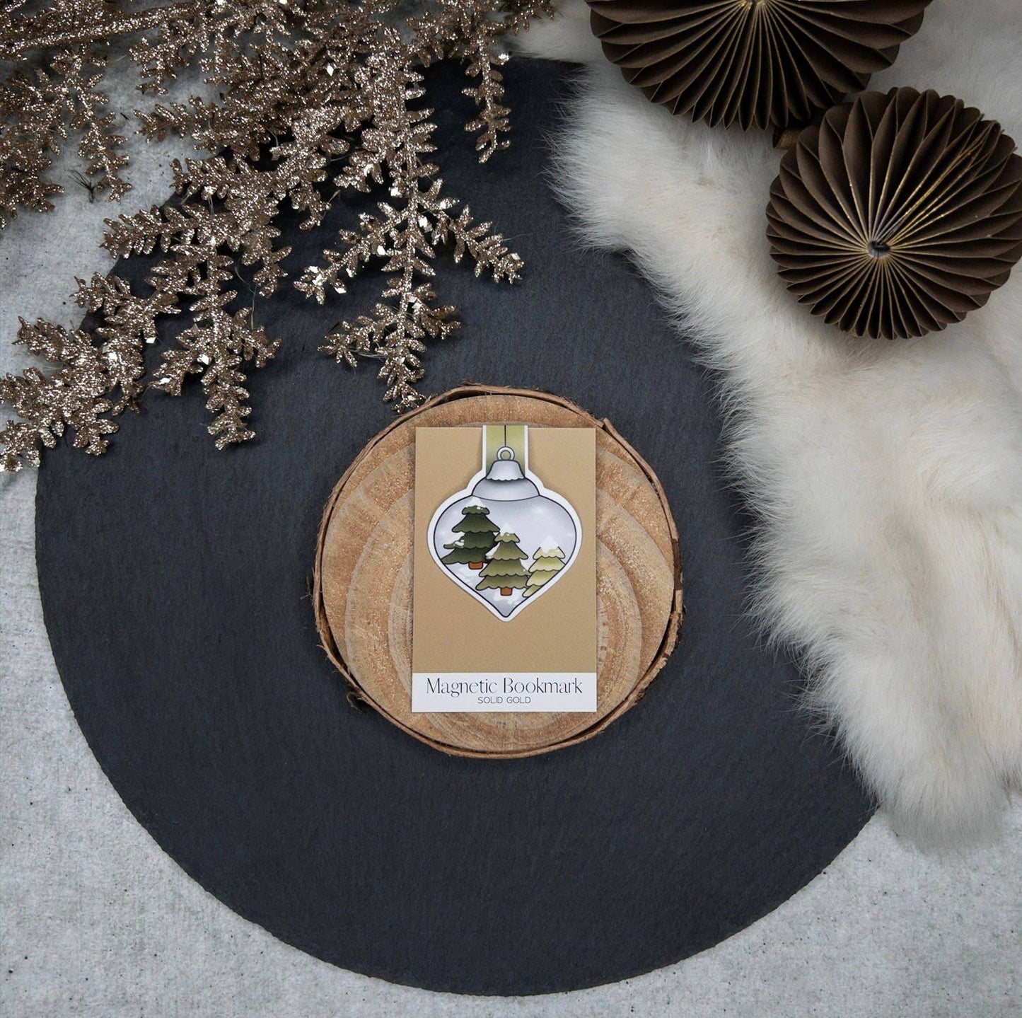 Solid Gold / Naja-Marie Baumann - Kerstornament - Magnetische Boekenlegger - The Dreamer's Bookshop.