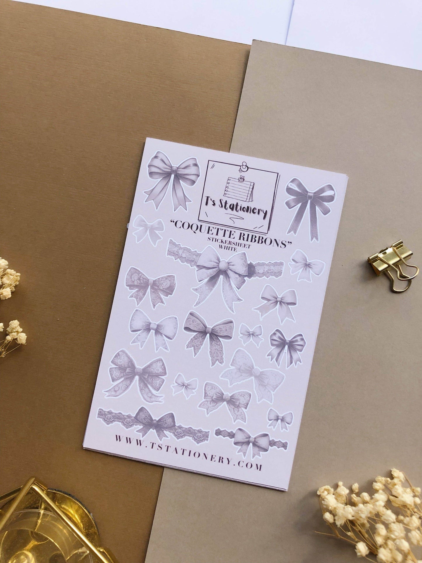 T's Stationery - Stickervel „Coquette Ribons” - The Dreamer's Bookshop.