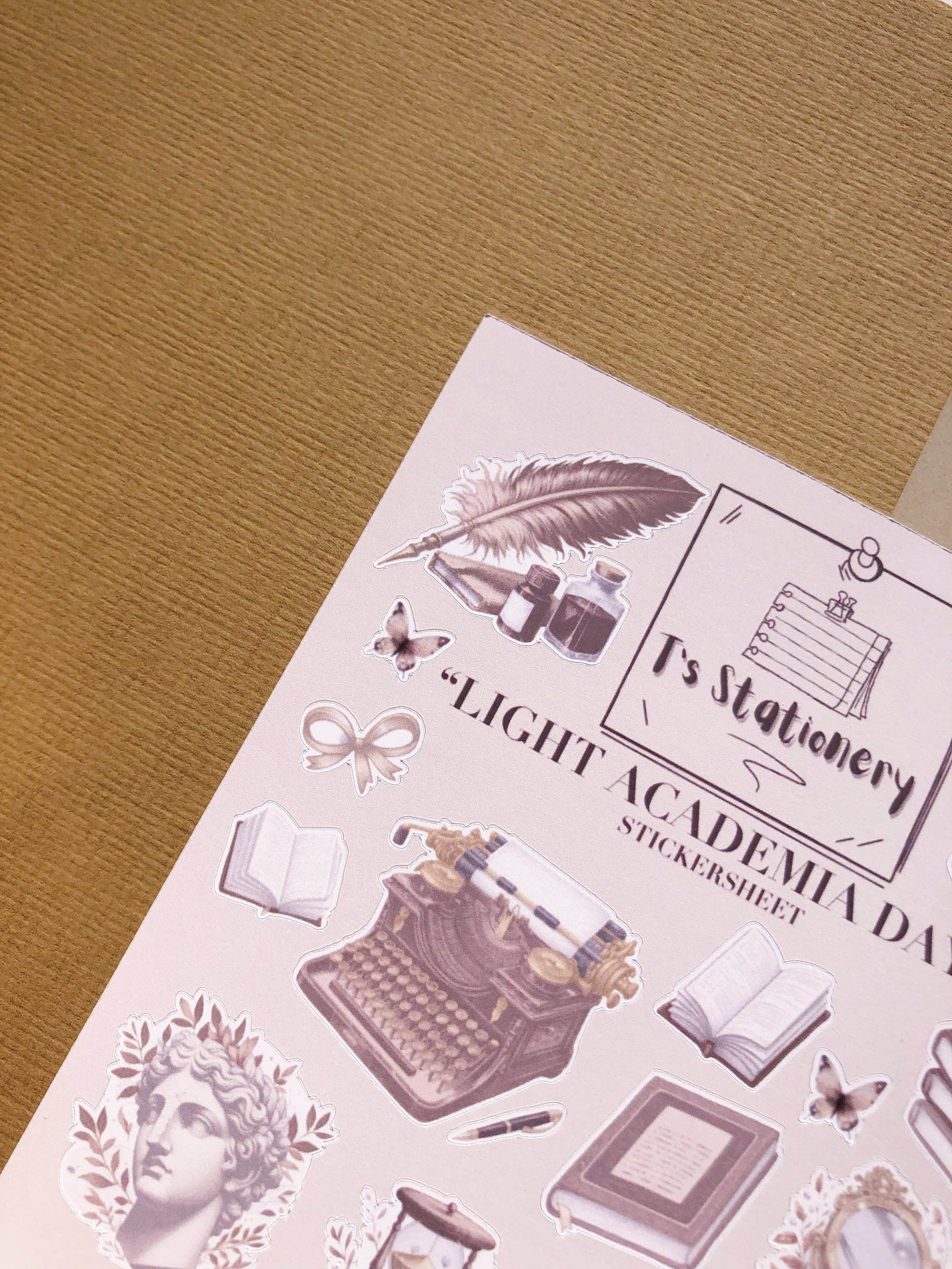 T's Stationery - Stickervel „Light Academia Days” - The Dreamer's Bookshop.
