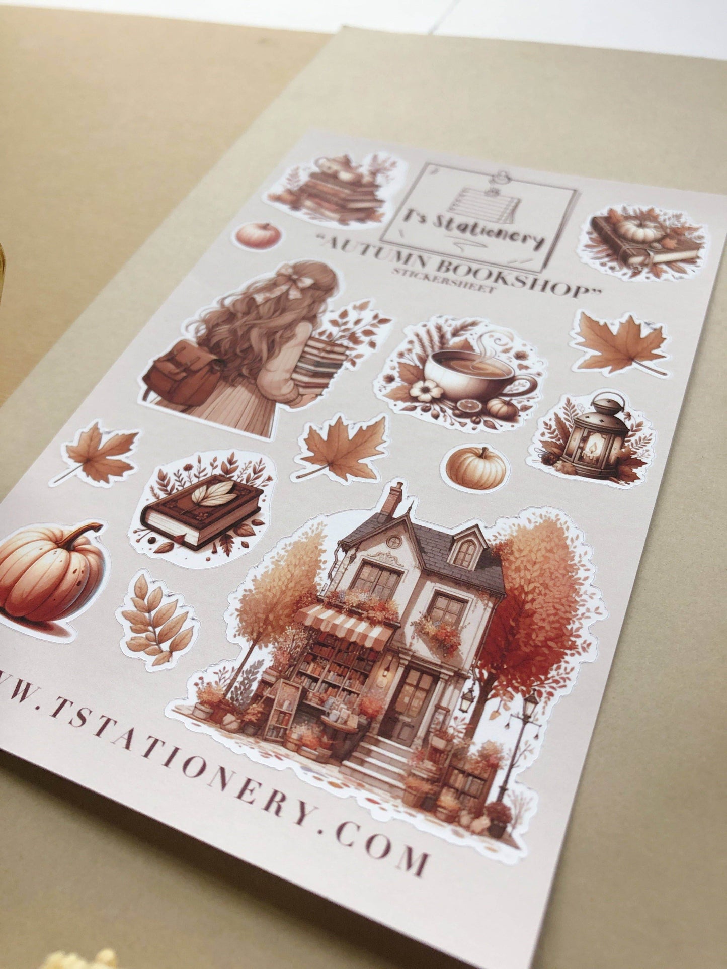 T's Stationery - Stickervel „Autumn Bookshop” - The Dreamer's Bookshop.