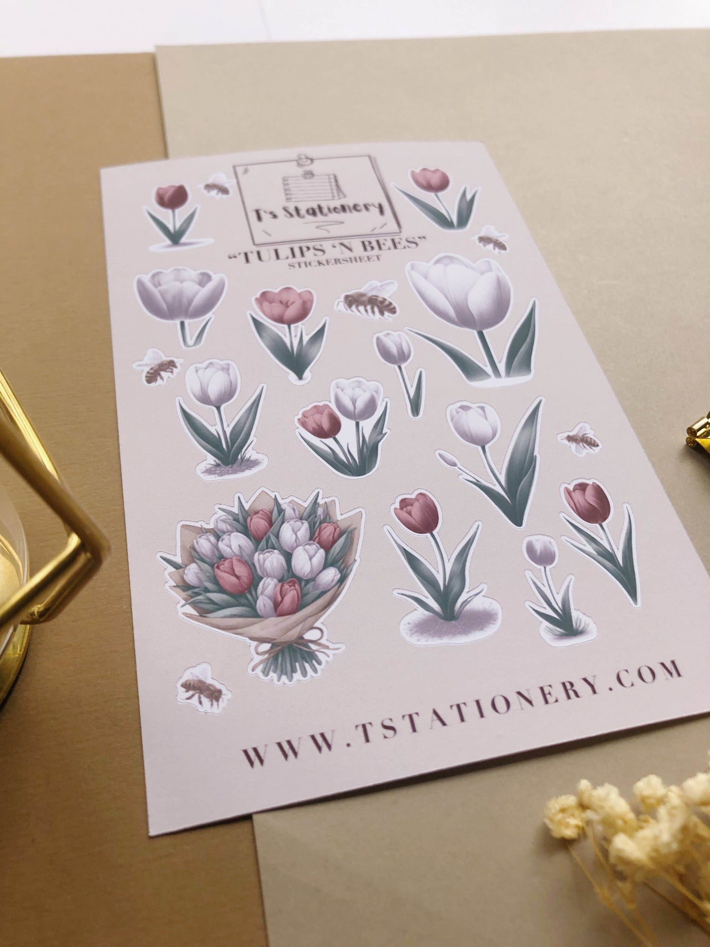 T's Stationery - Stickervel „Tulips 'n Bees” - The Dreamer's Bookshop.