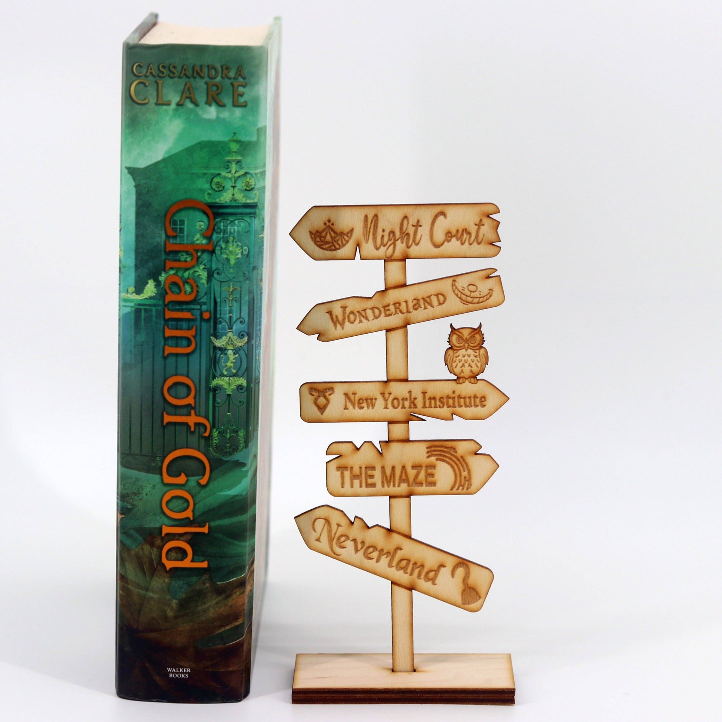 Bookish Goods - Wegwijzer Bordje Populaire boeken - The Dreamer's Bookshop.