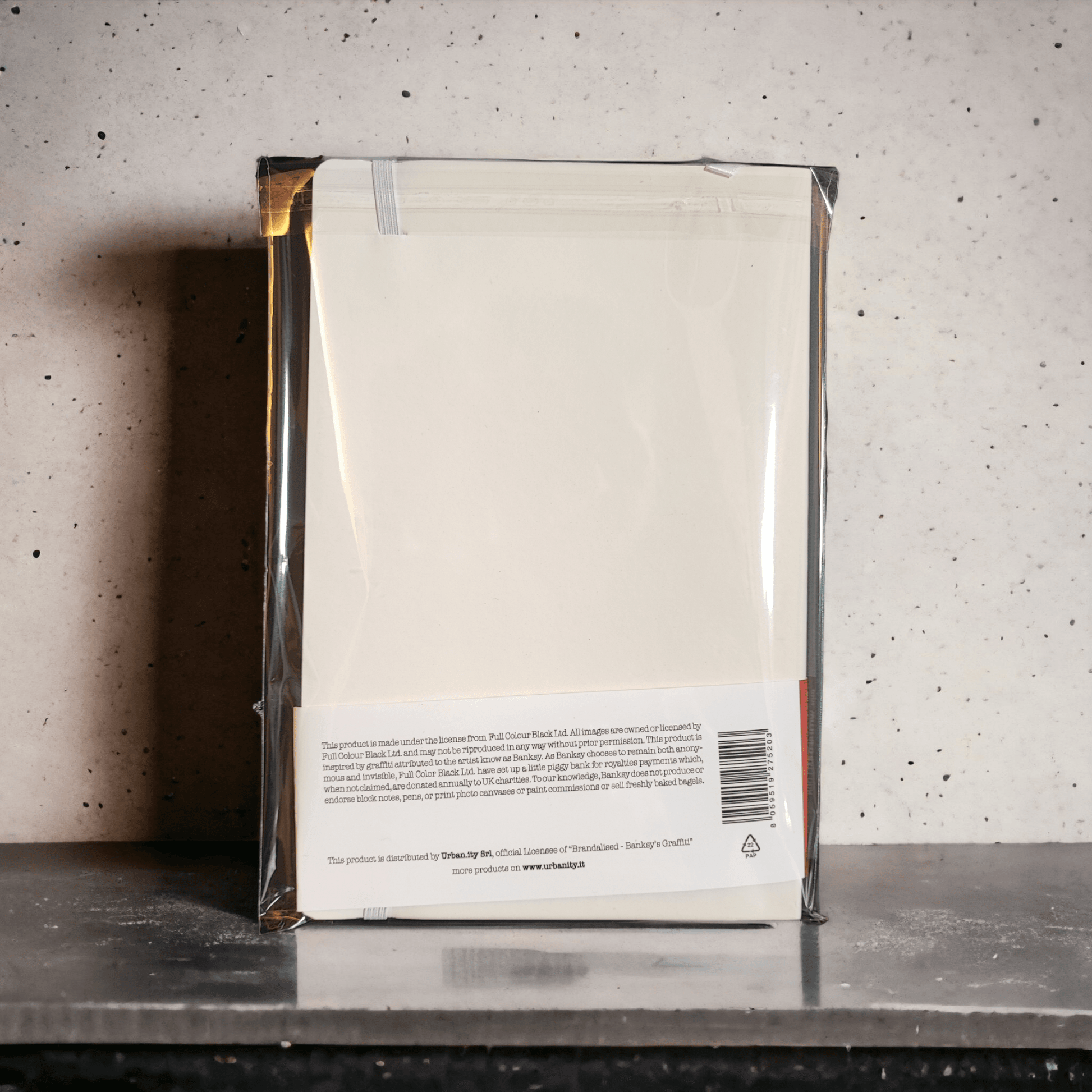 Banksy's Graffiti - Banksy A5 Soft-Touch Notitieboek - Meisje met rode ballon - The Dreamer's Bookshop.