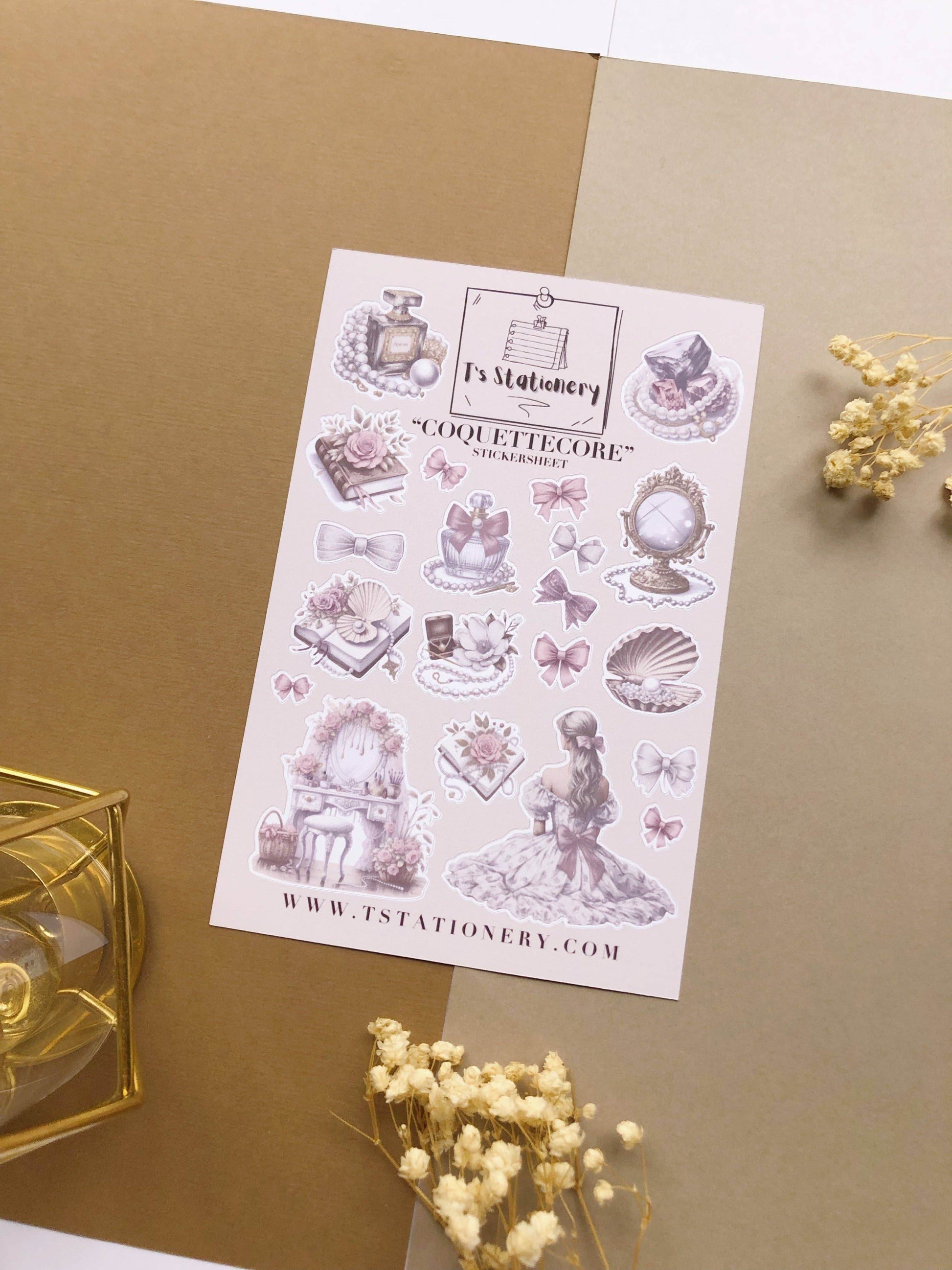 T's Stationery - Stickervel „Coquettecore” - The Dreamer's Bookshop.